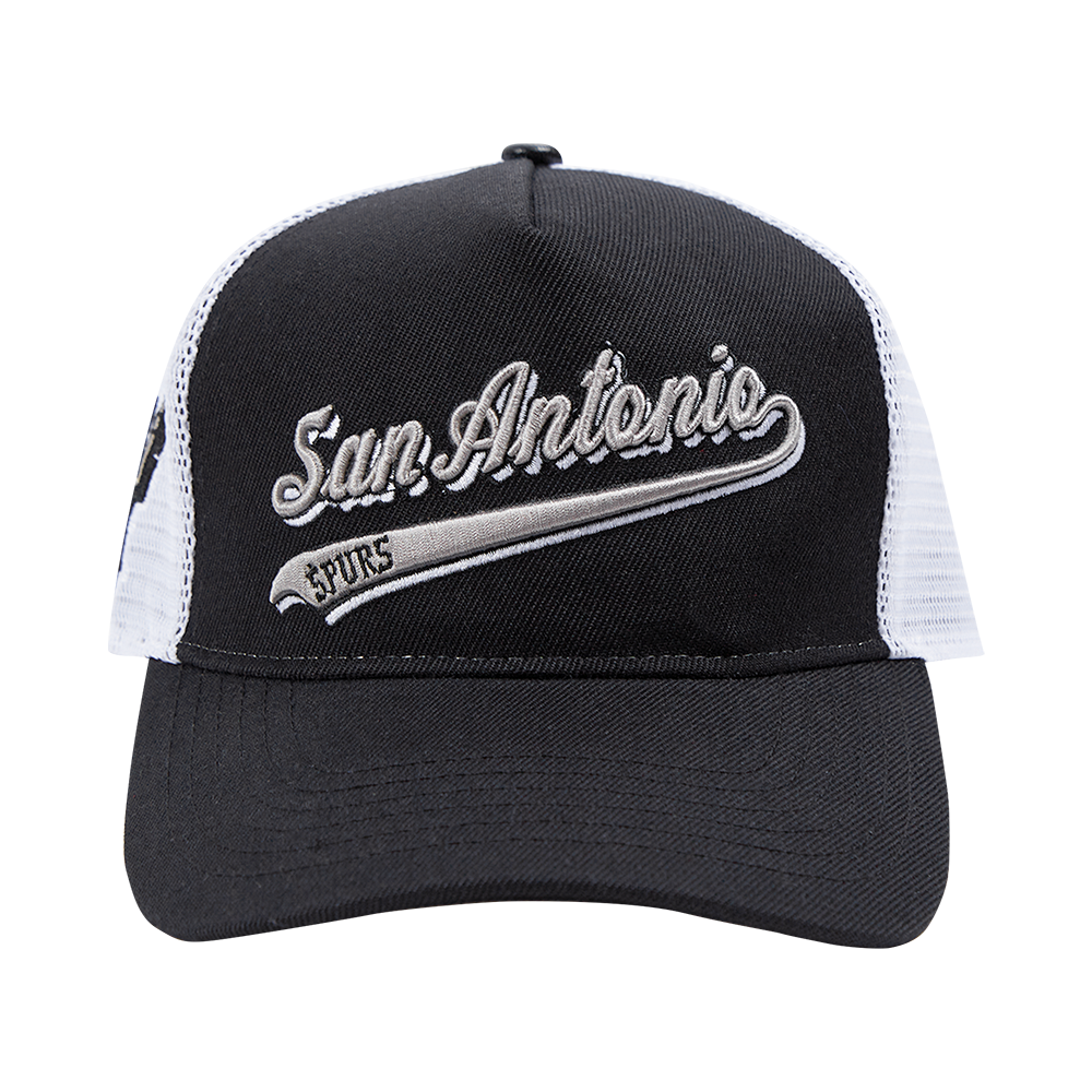 NBA SAN ANTONIO SPURS SCRIPT TAIL TRUCKER HAT (BLACK) â Pro Standard