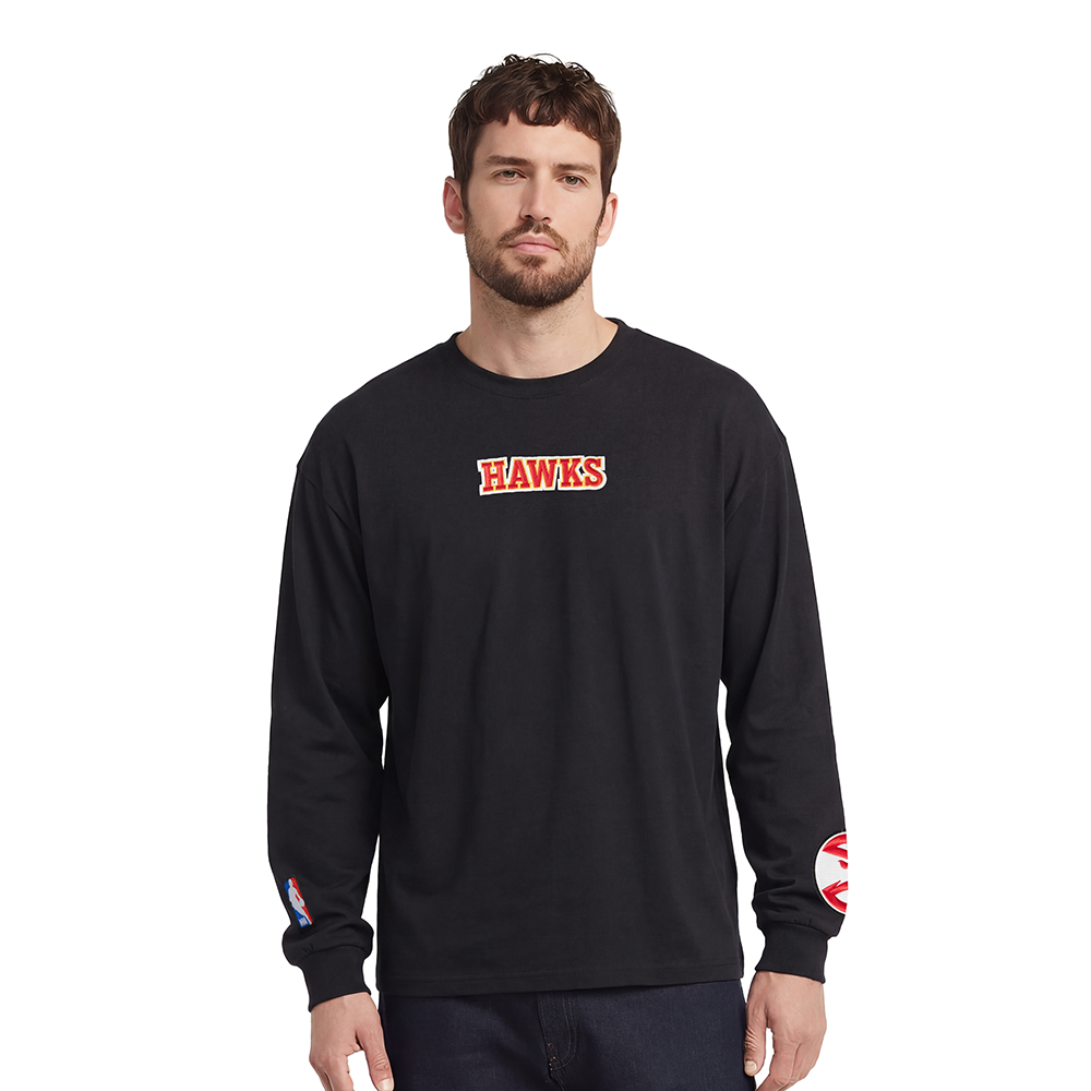 BAH2515777-BLK-MODEL-1