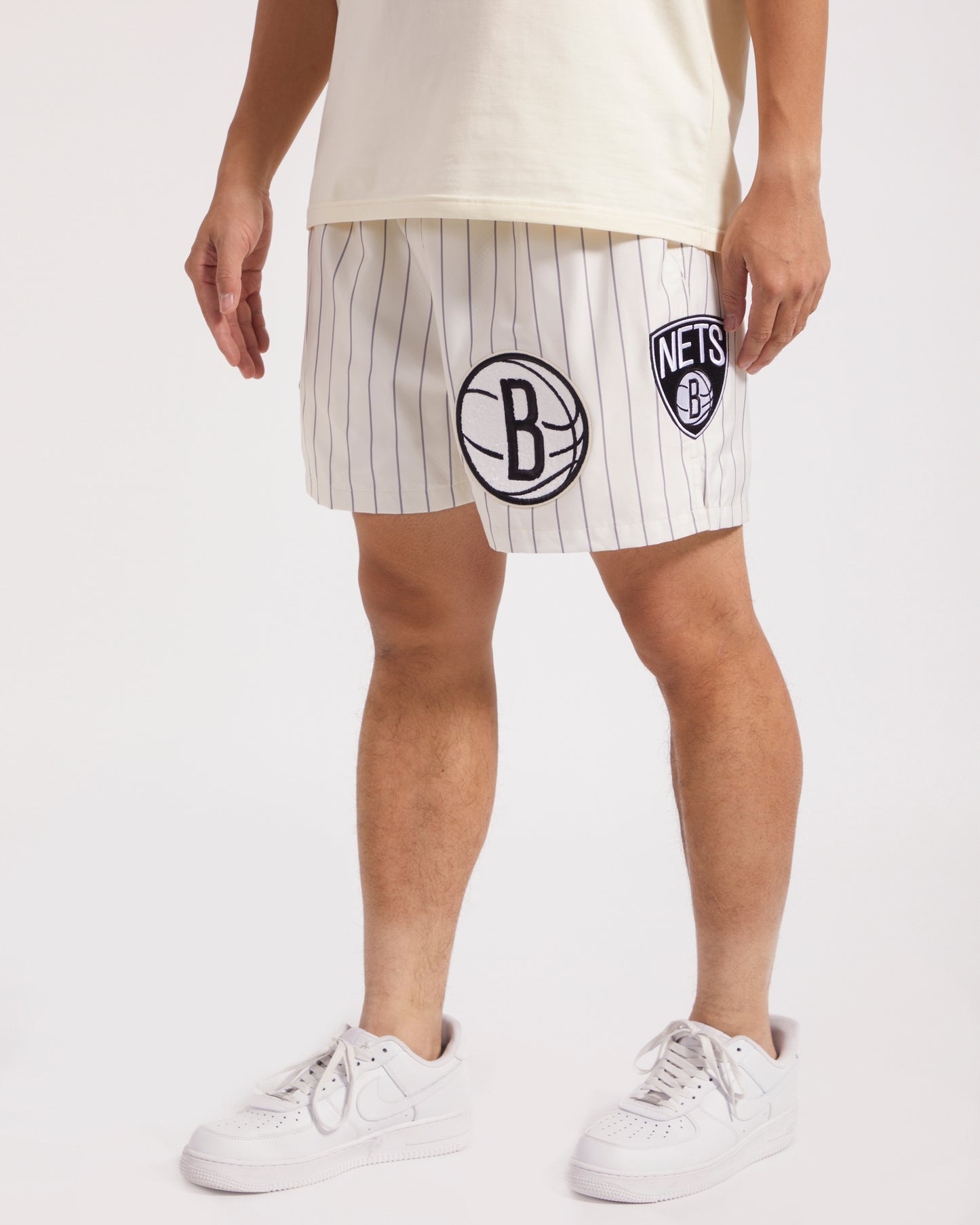 NBA BROOKLYN NETS PINSTRIPE RETRO CLASSIC WOVEN SHORT (EGGSHELL/ GREY)
