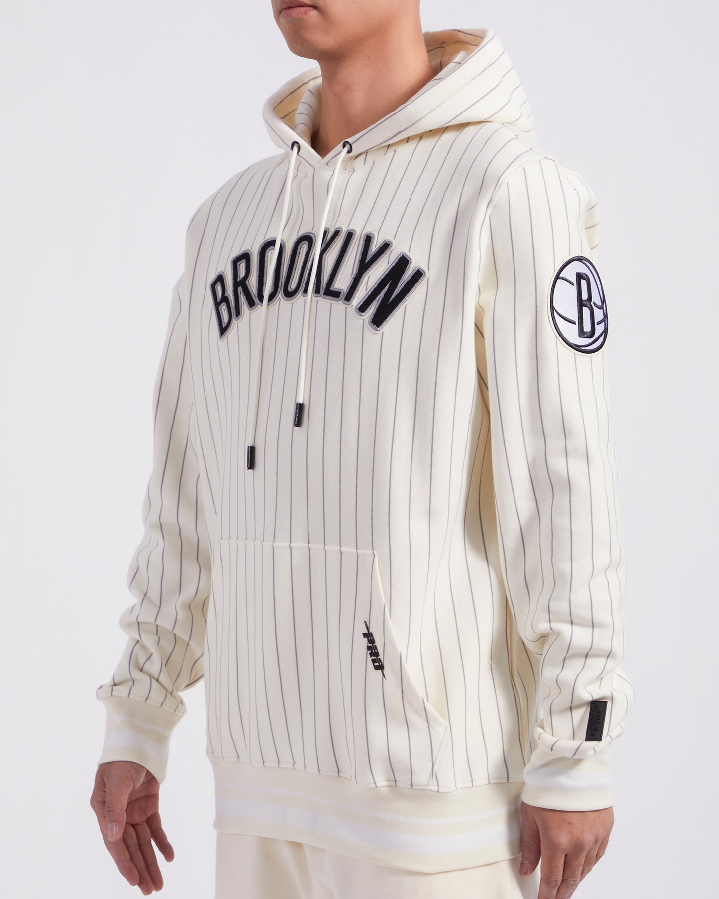 NBA BROOKLYN NETS PINSTRIPE RETRO CLASSIC RIB FLC PO HOODIE (EGGSHELL/ GREY)