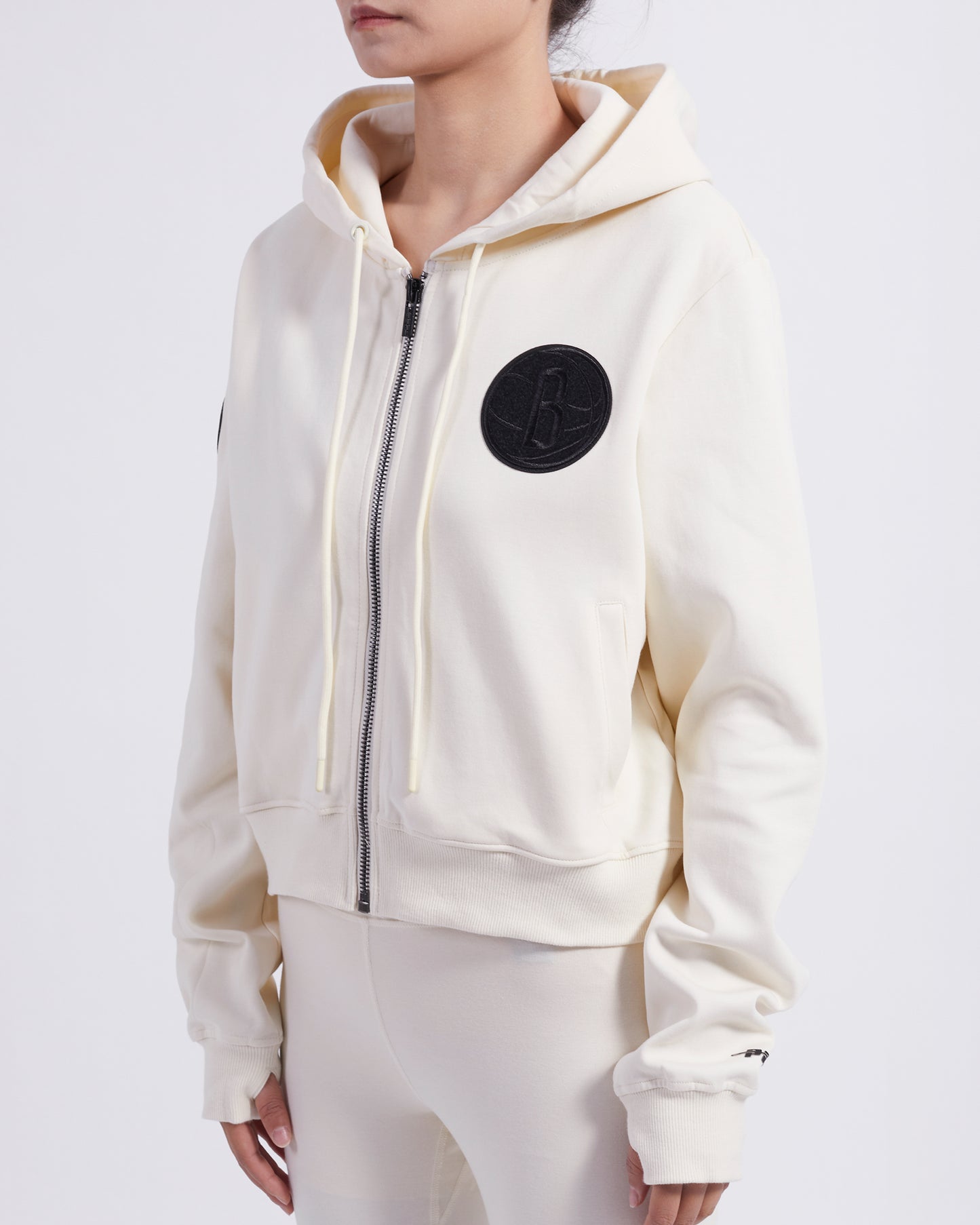 NBA BROOKLYN NETS TRIPLE TONAL DK FZ HOODIE (EGGSHELL)