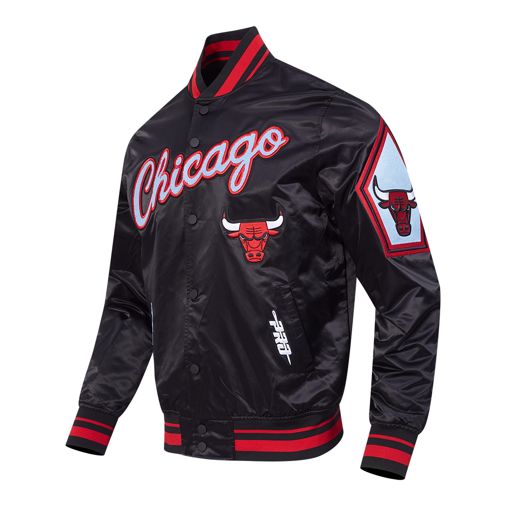 NBA CHICAGO BULLS CITY EDITION 25-26 MEN'S PRO SATIN YD RIB JACKET (BLACK/RED/BLACK)