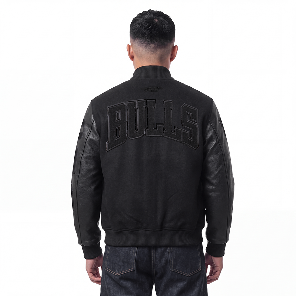 NBA CHICAGO BULLS TRIPLE BLACK MEN'S COAT (JET BLACK)
