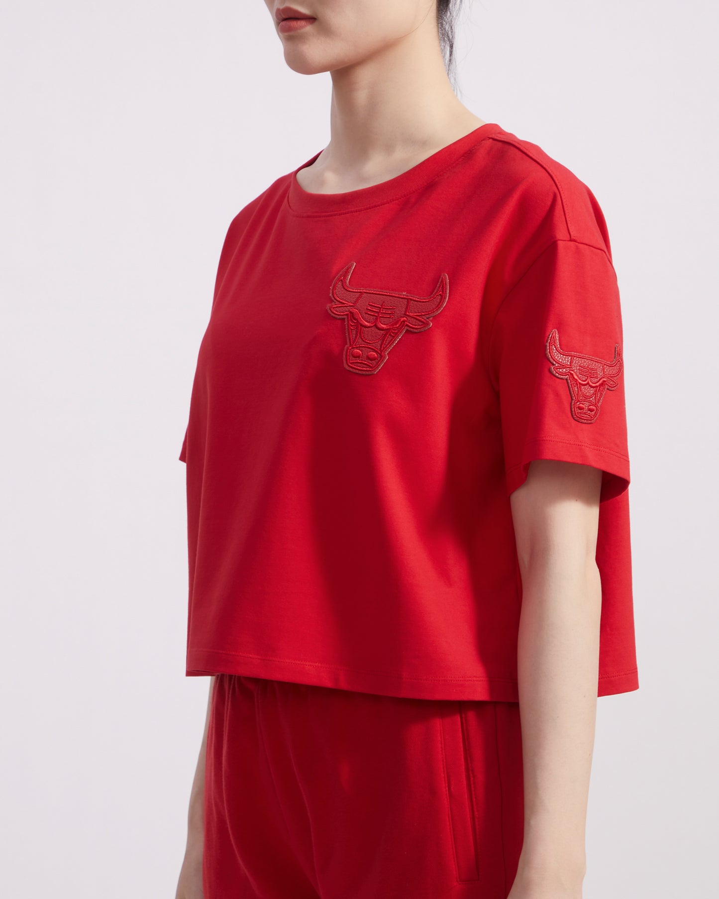 NBA CHICAGO BULLS TRIPLE TONAL SJ BOXY TEE (RED)