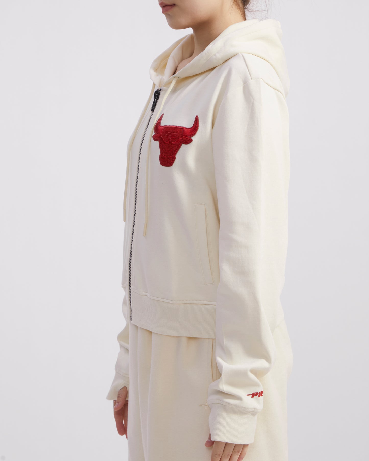 NBA CHICAGO BULLS TRIPLE TONAL DK FZ HOODIE (EGGSHELL)