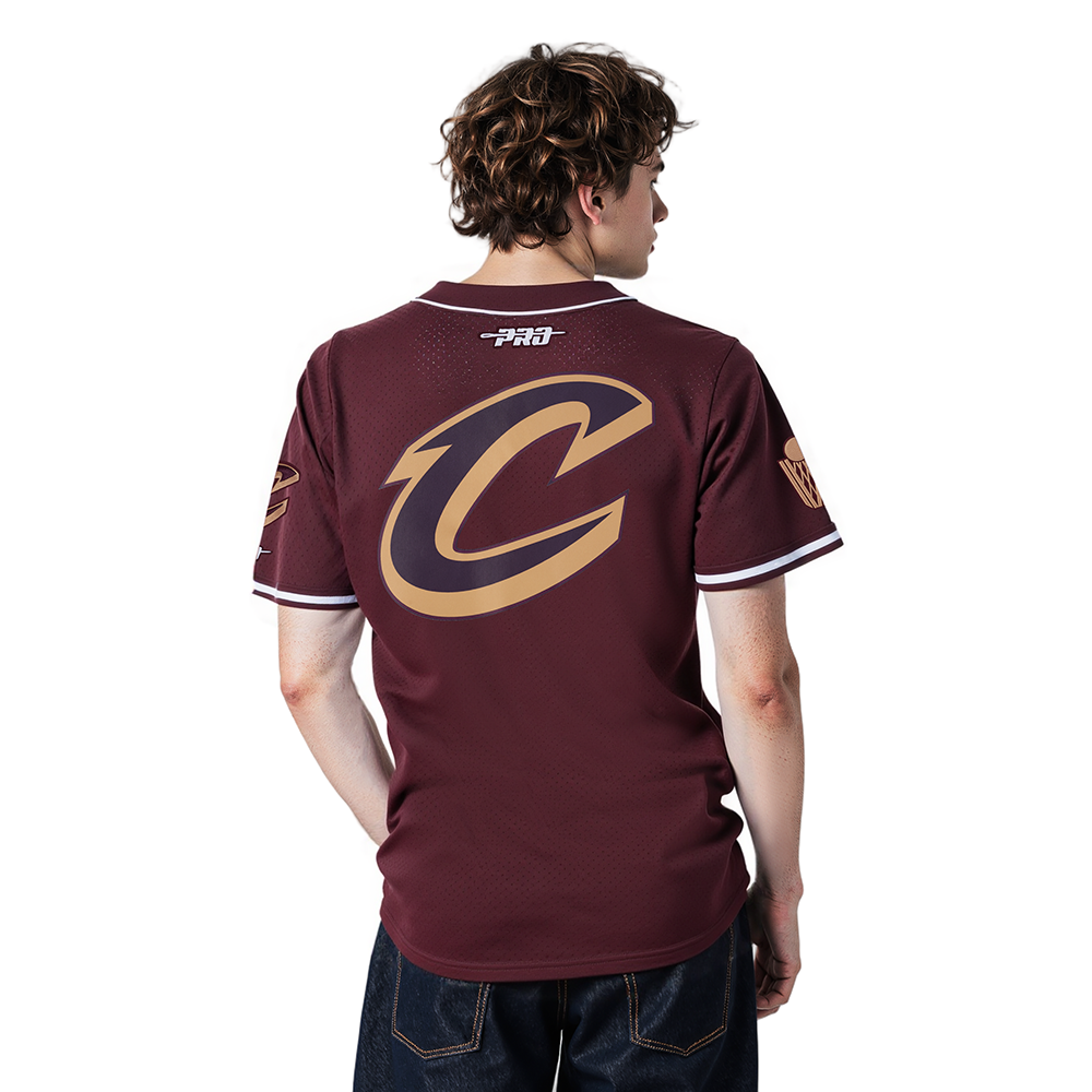 NBA CLEVELAND CAVALIERS DONOVAN MITCHELL #45 CLASSIC MESH PNN MEN'S MESH BUTTON DOWN SHIRT (WINE)