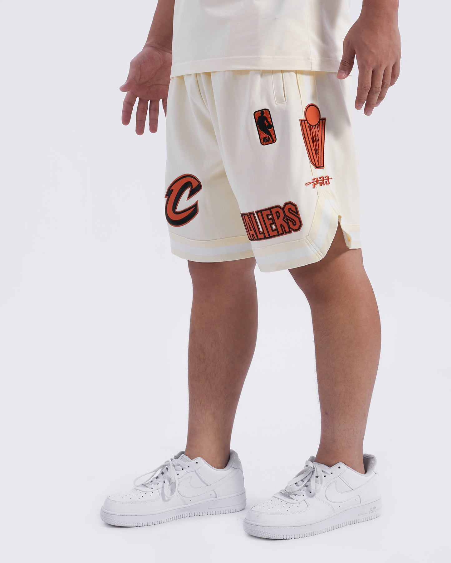 NBA CLEVELAND CAVALIERS NBA TONAL MEN'S DK SHORT (EGGSHELL)