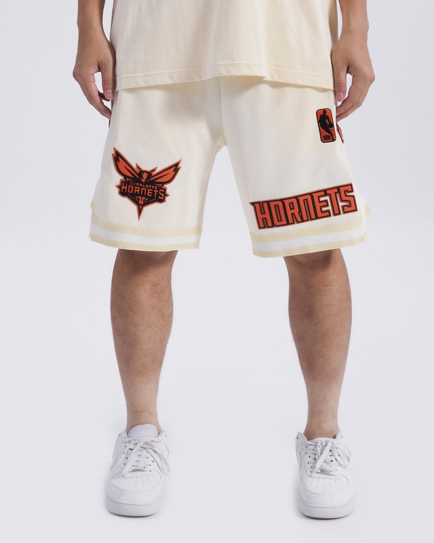 NBA CHARLOTTE HORNETS TRIPLE BLACK WOOL UNISEX SNAPBACK (TRIPLE BLACK)