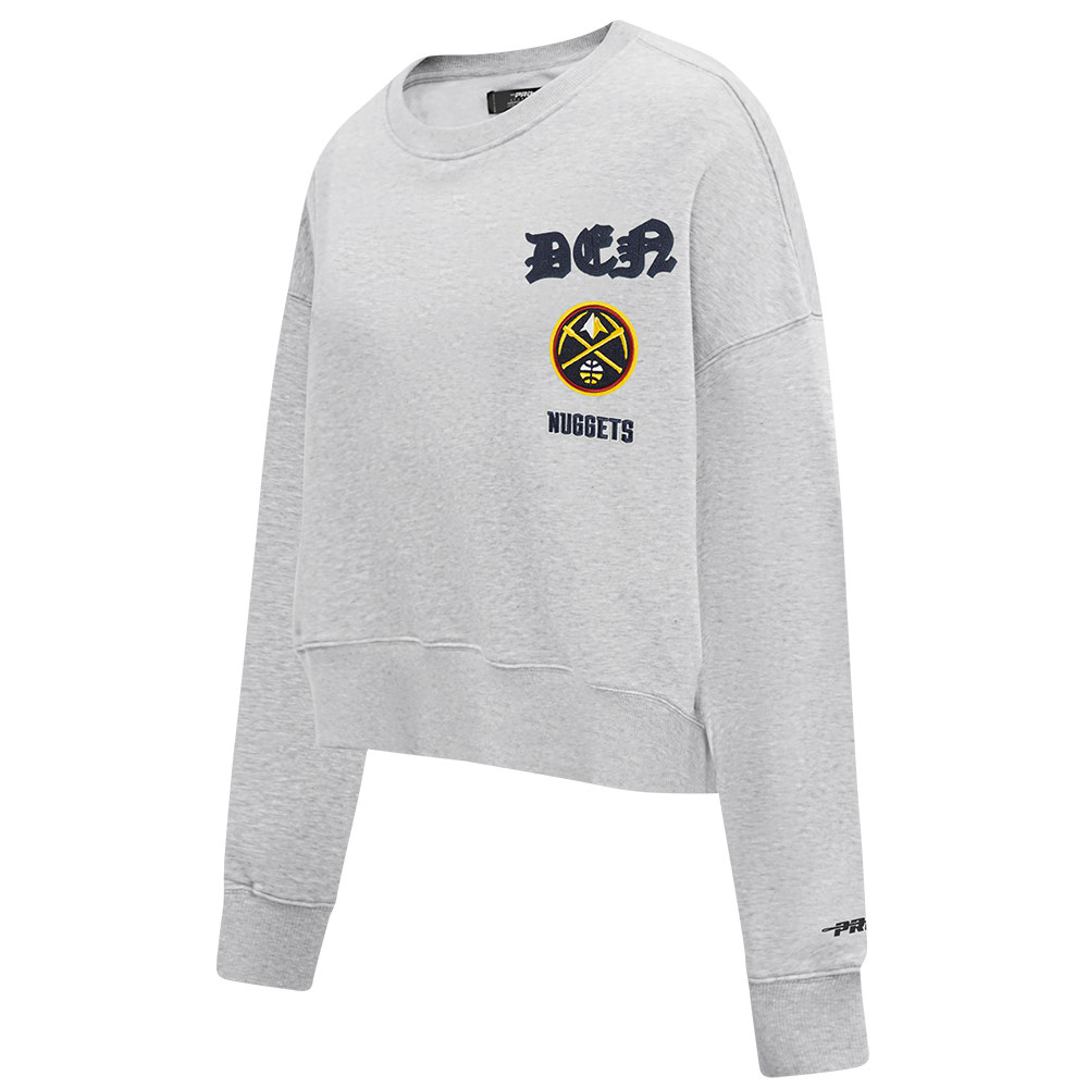 NBA DENVER NUGGETS OLD ENGLISH WOMEN'S FLC CREWNECK (HEATHER GREY)
