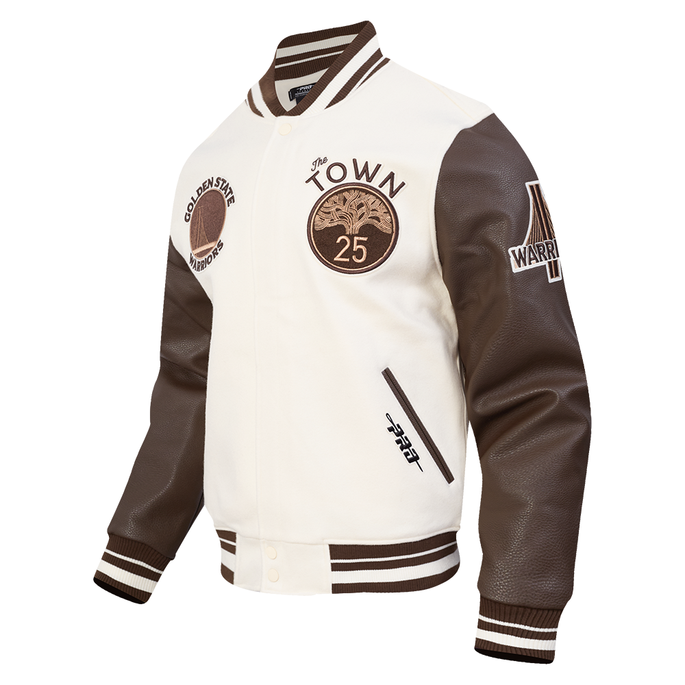 NBA GOLDEN STATE WARRIORS CITY EDITION 25-26 MEN'S RIB WOOL VARSITY JACKET (EGGSHELL/ BROWN)
