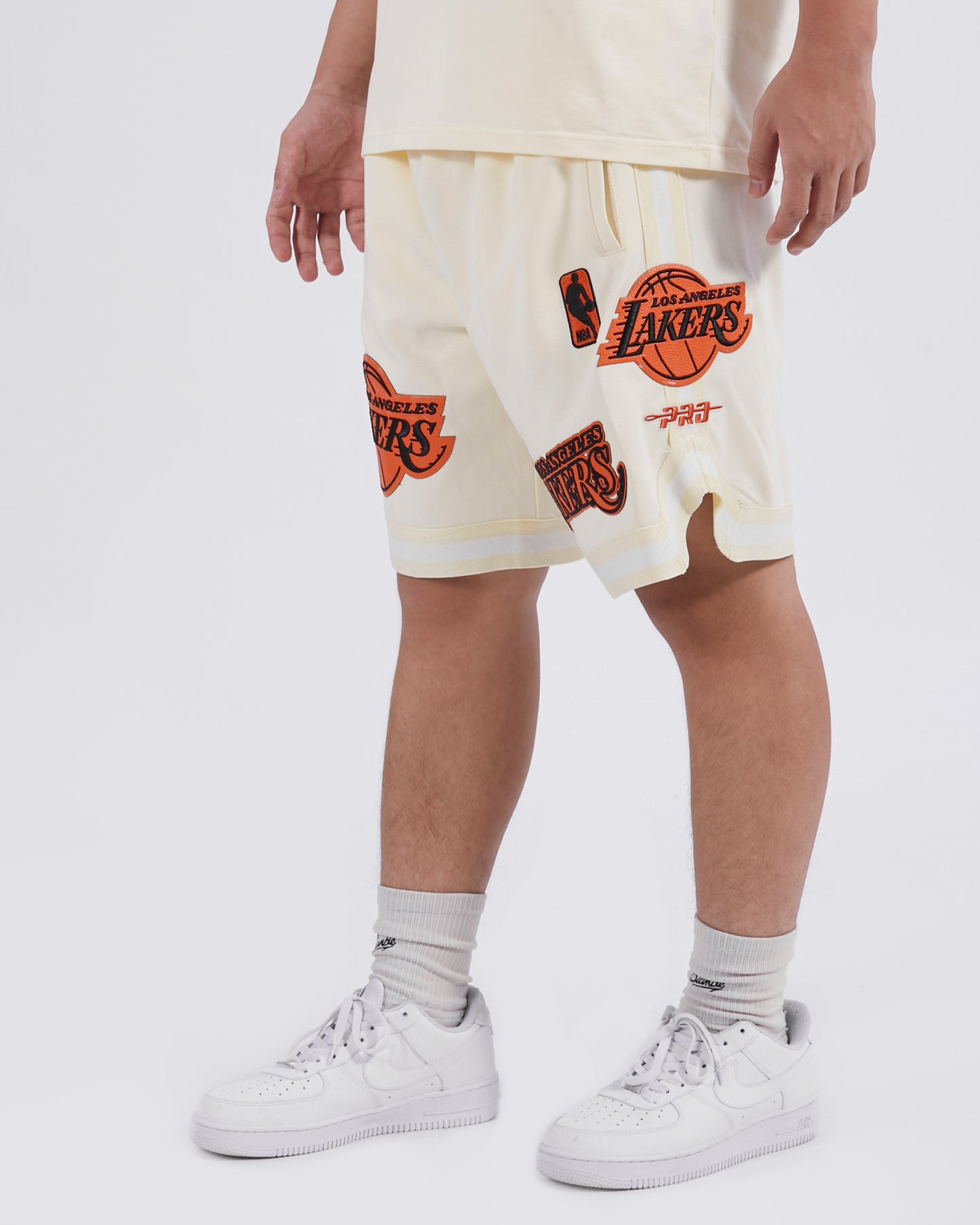 NBA LOS ANGELES LAKERS NBA TONAL MEN'S DK SHORT (EGGSHELL)