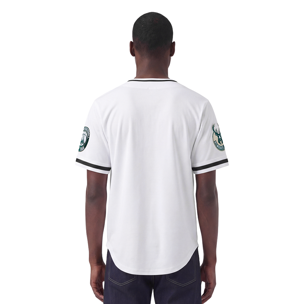 BMB152732-WHT-MODEL-2