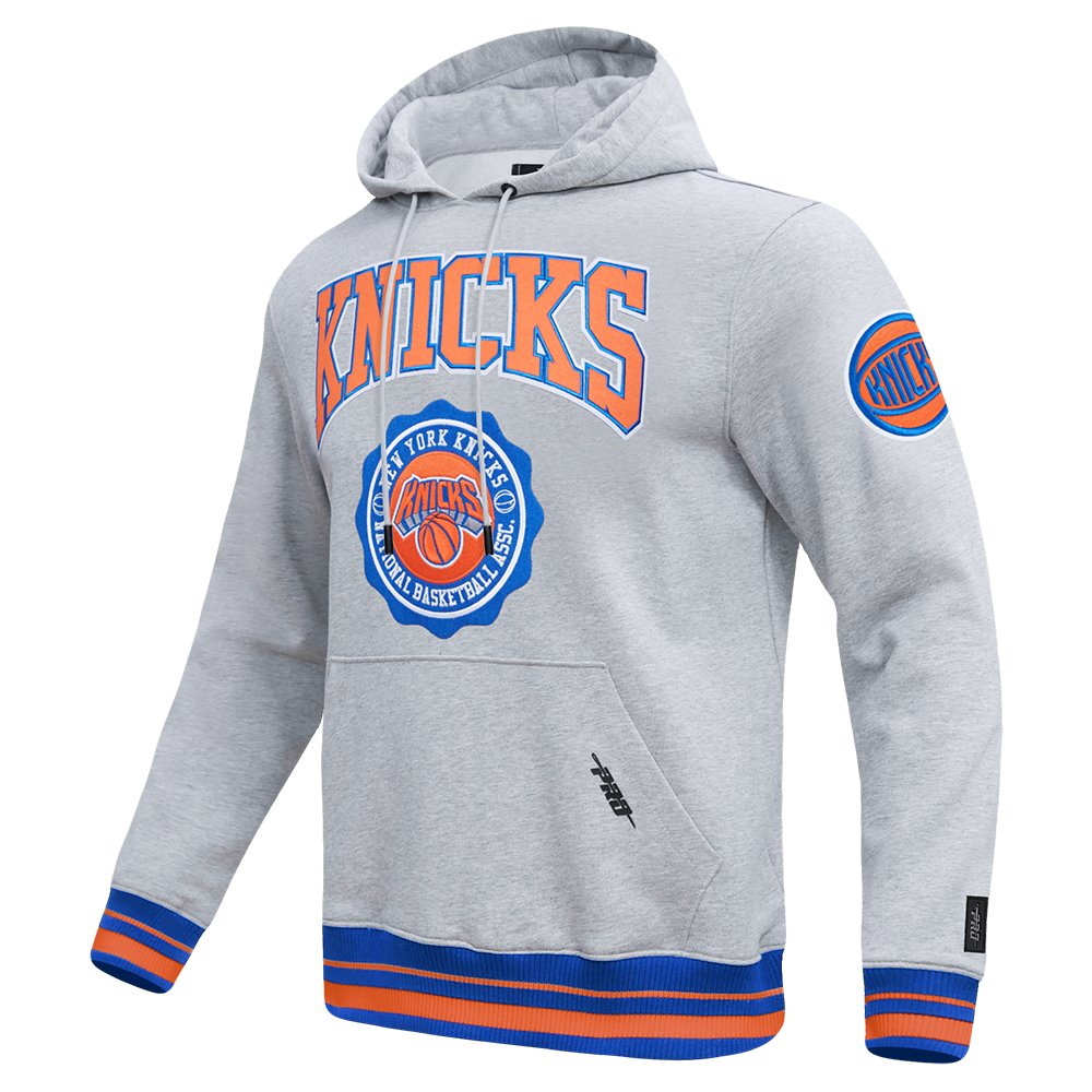 NBA NEW YORK KNICKS CREST EMBLEM MEN'S RIB PO HOODIE (HEATHER GREY/ROYAL/ORANGE)
