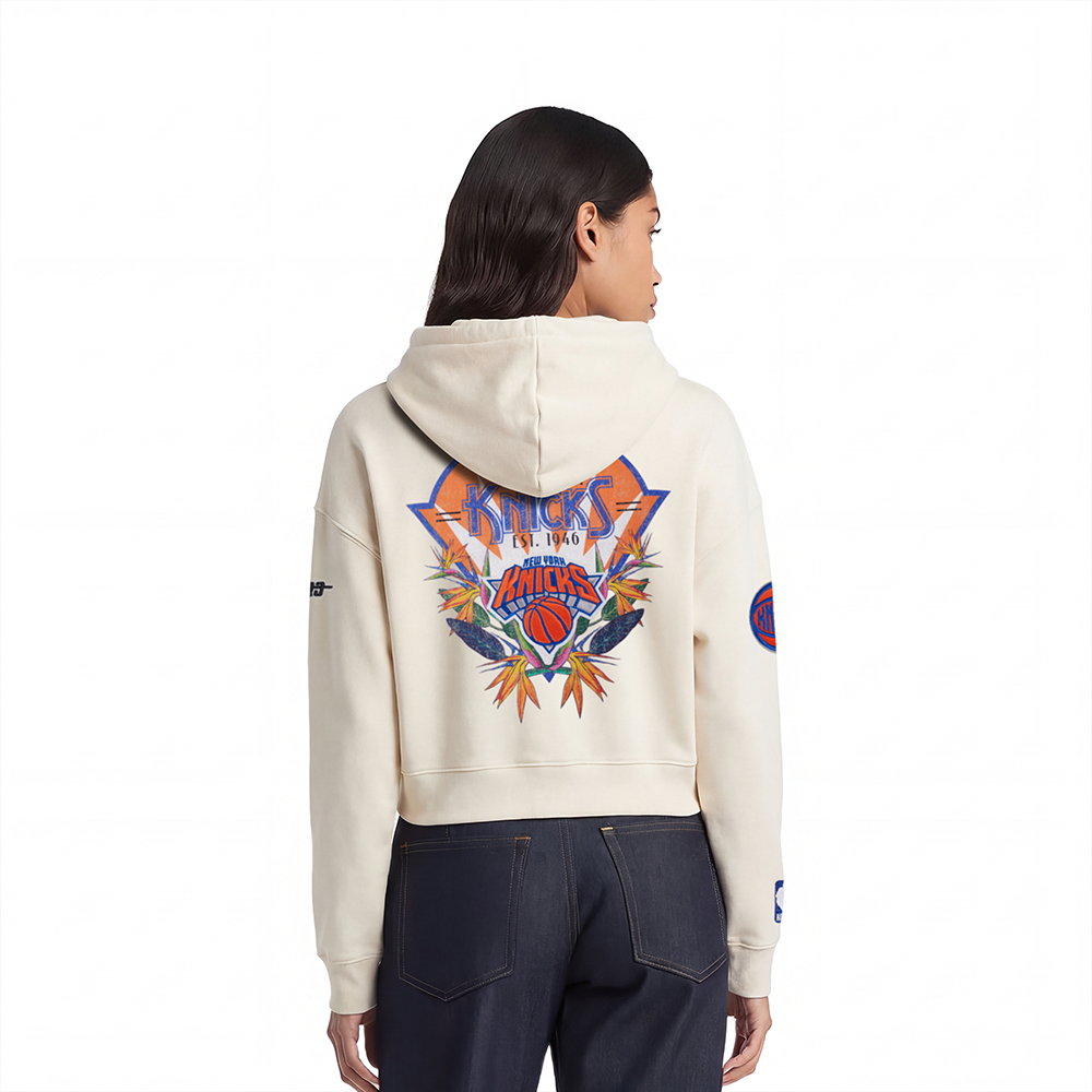 NBA NEW YORK KNICKS PARADISE WOMEN'S CROPPED PULLOVER HOODIE (EGGSHELL)