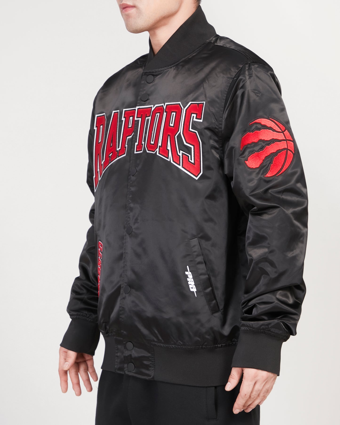 NBA TORONTO RAPTORS CREST EMBLEM SATIN JACKET (BLACK)
