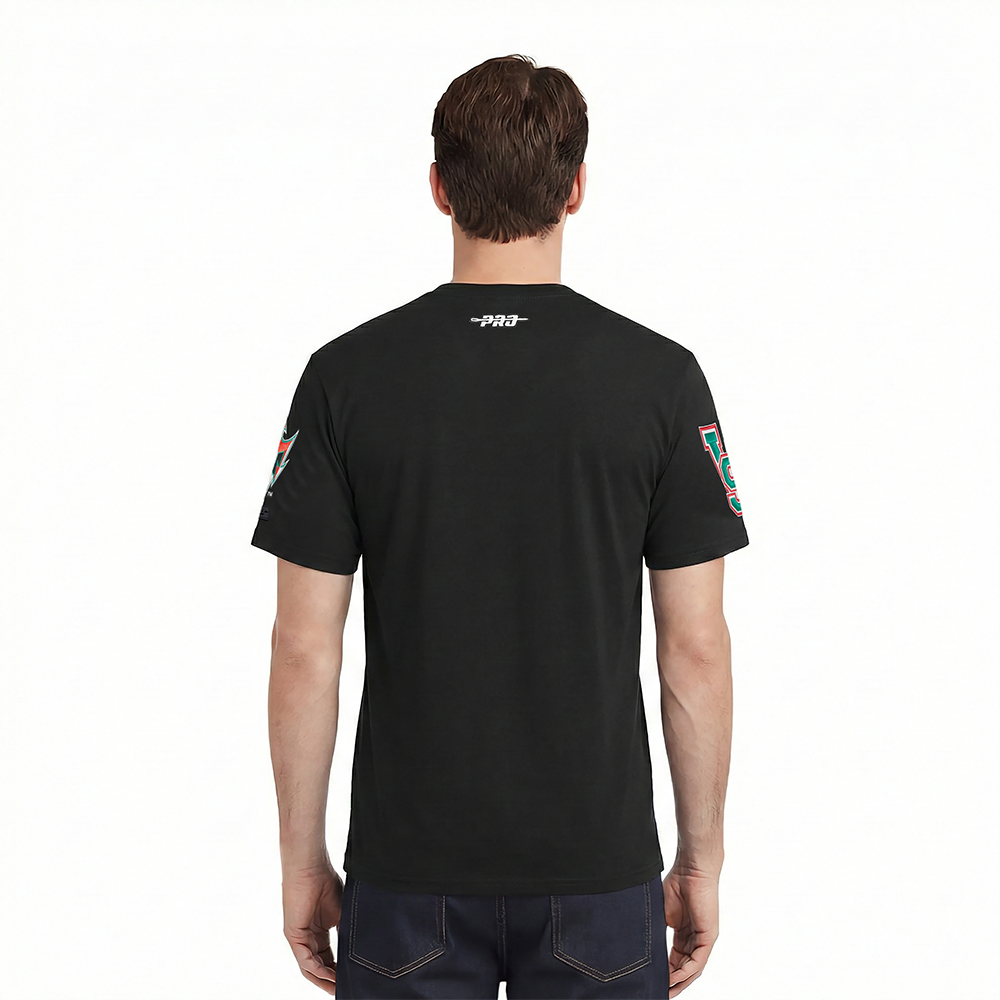 CMV170047-BLK-MODEL-2