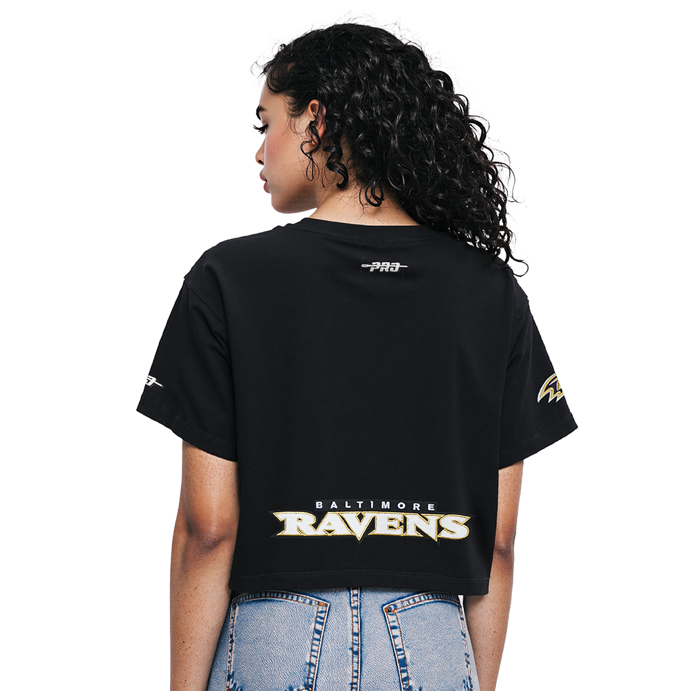 NFL BALTIMORE RAVENS LAMAR JACKSON #8 CLASSIC PNN WOMEN'S SJ BOXY TEE (BLACK)
