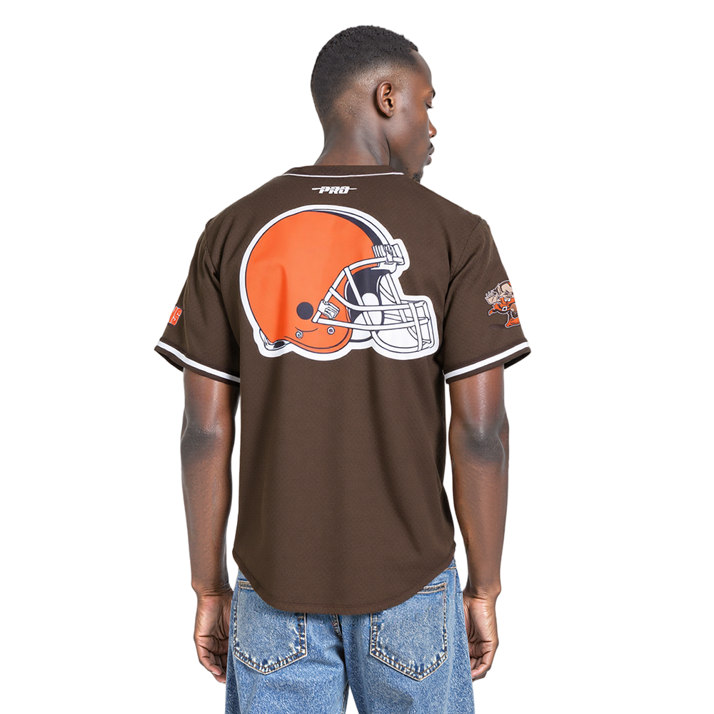 NFL CLEVELAND BROWNS SCRIPT TAIL MEN'S MESH BUTTON DOWN SHIRT (BROWN)