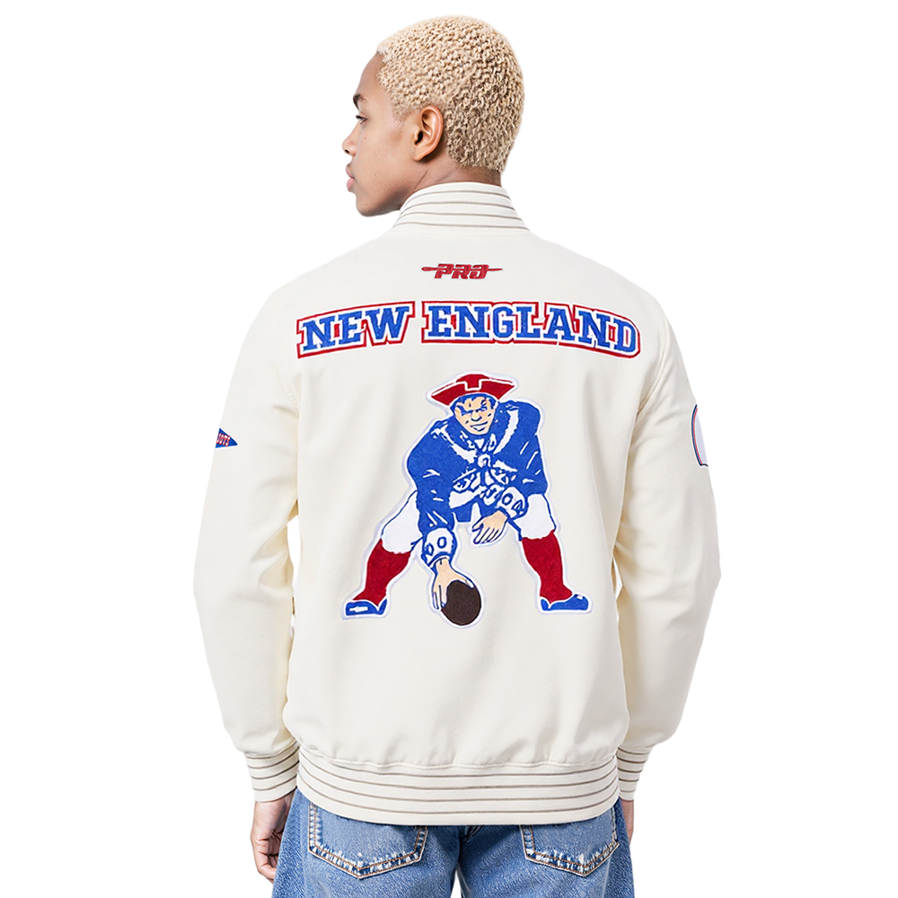 NFL NEW ENGLAND PATRIOTS PRO GAME DAY RETRO JACKET (EGGSHELL/TAUPE/EGGSHELL)