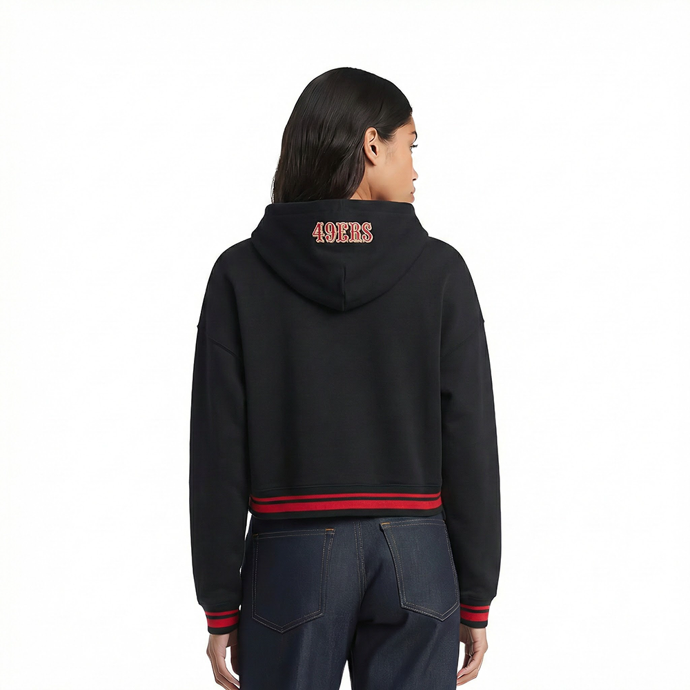 NFL SAN FRANCISCO 49ERS SCRIPT TAIL WOMEN'S RIB FLEECE CROPPED PULLOVER HOODIE (BLACK/RED/BLACK)