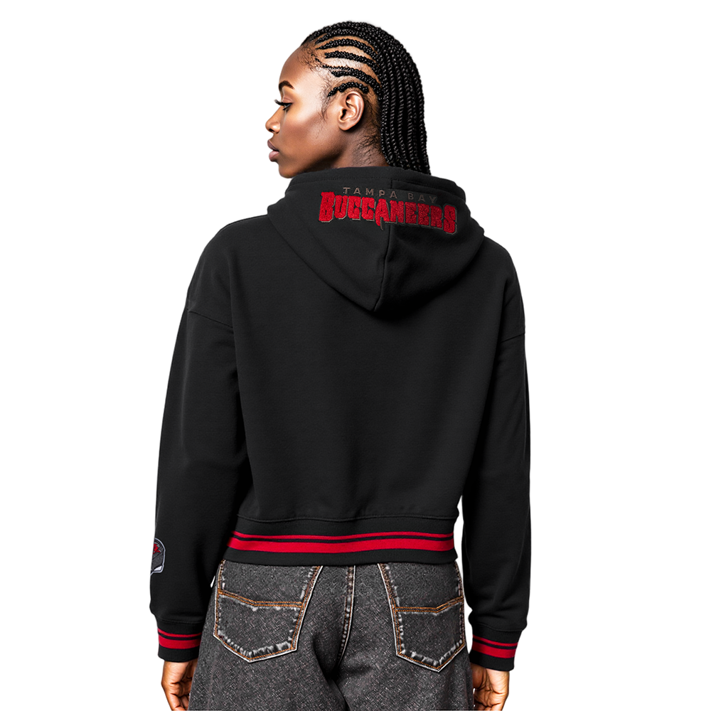 NFL TAMPA BAY BUCCANEERS MASHUP WOMEN'S RIB CROPPED PO HOODIE (BLACK/RED/BLACK)