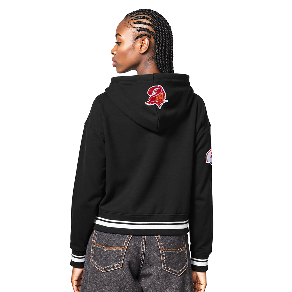 NFL TAMPA BAY BUCCANEERS RETRO CLASSIC WOMEN'S CROPPED PO HOODIE (BLACK)