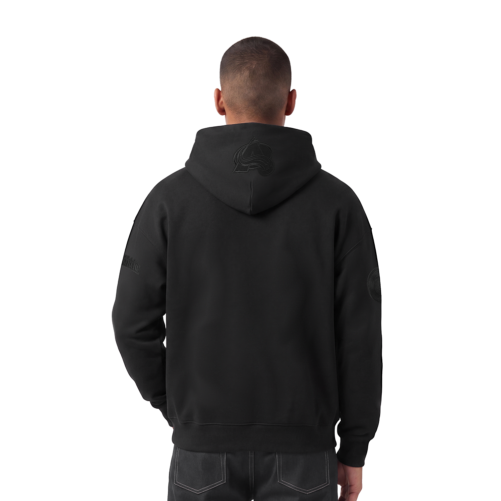 HCA563929-BLK-MODEL-2