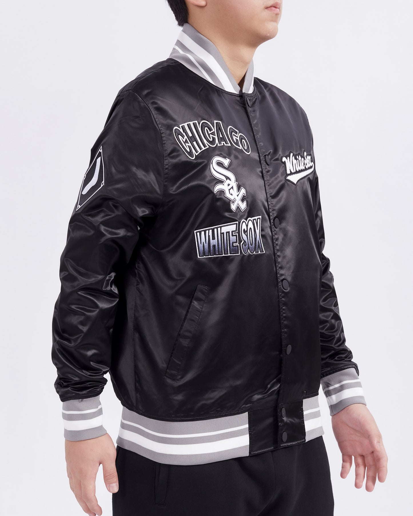 MLB CHICAGO WHITE SOX TURN IT UP MEN'S RIB SATIN JACKET (BLACK/GRAY)