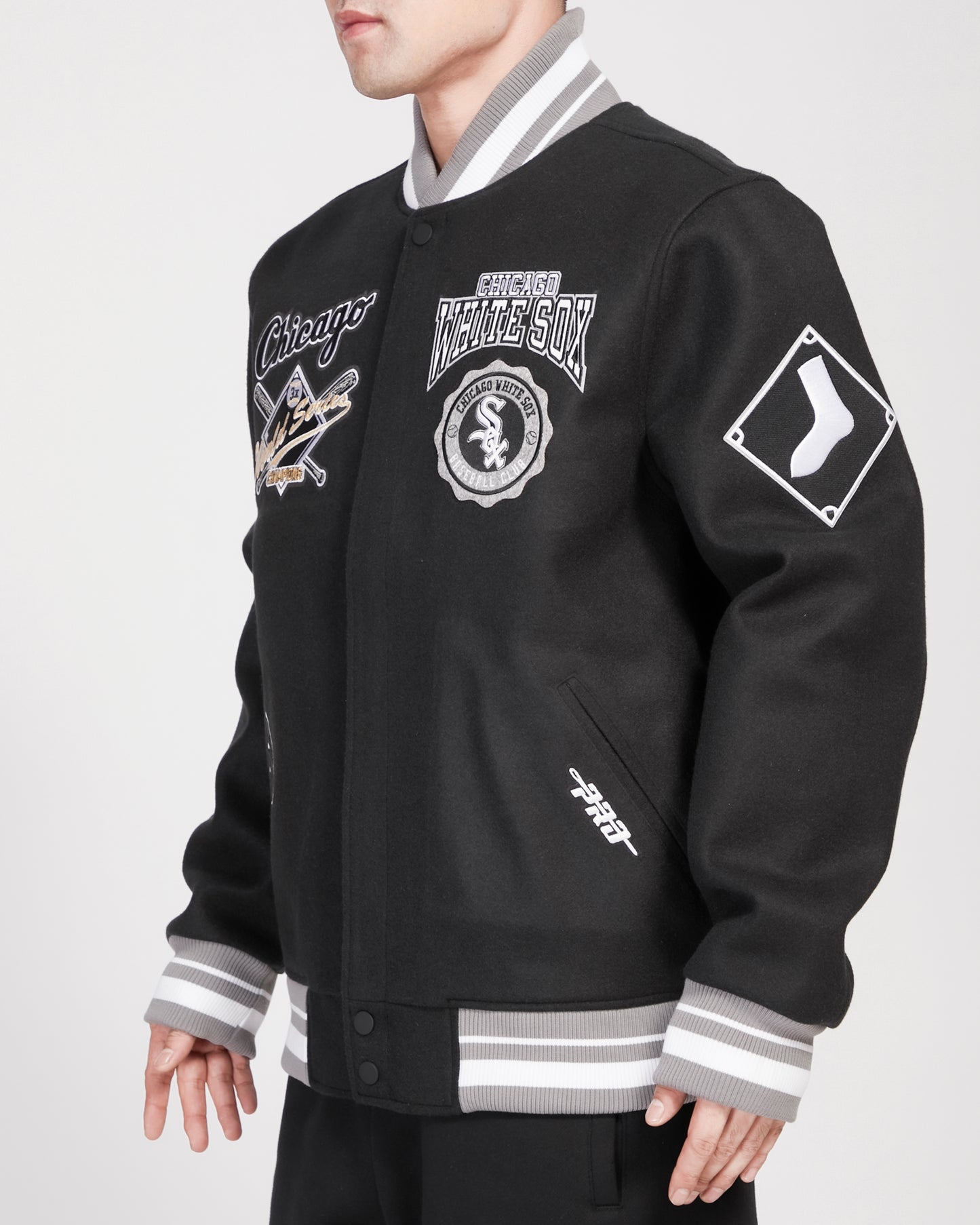 MLB CHICAGO WHITE SOX CREST EMBLEM RIB WOOL VARSITY JACKET (BLACK/GRAY)