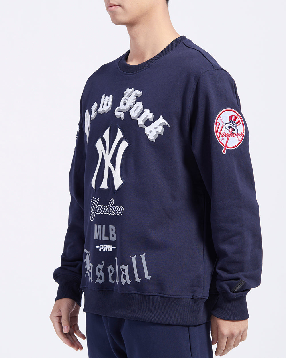 MLB NEW YORK YANKEES OLD ENGLISH MEN'S CREWNECK (MIDNIGHT NAVY)