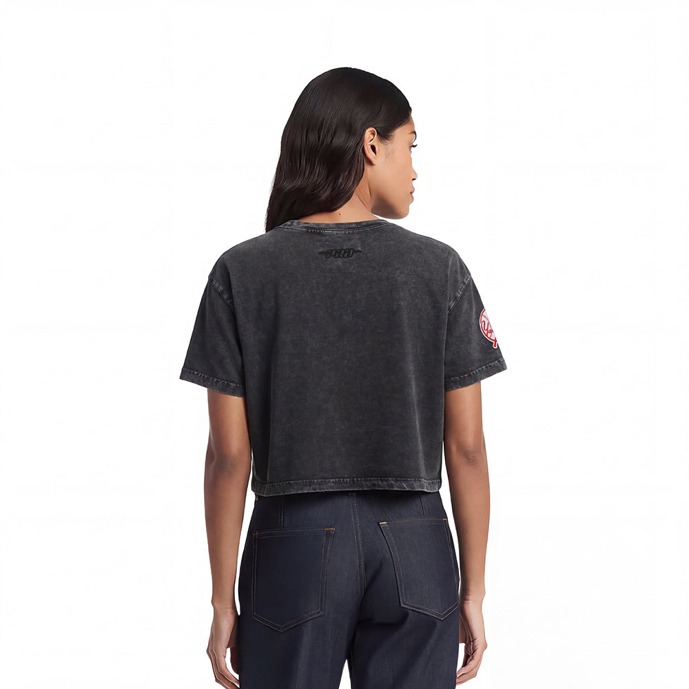 MLB NEW YORK YANKEES WASHED JEWELS WOMEN'S S/S BOXY TOP (WASHED BLACK)