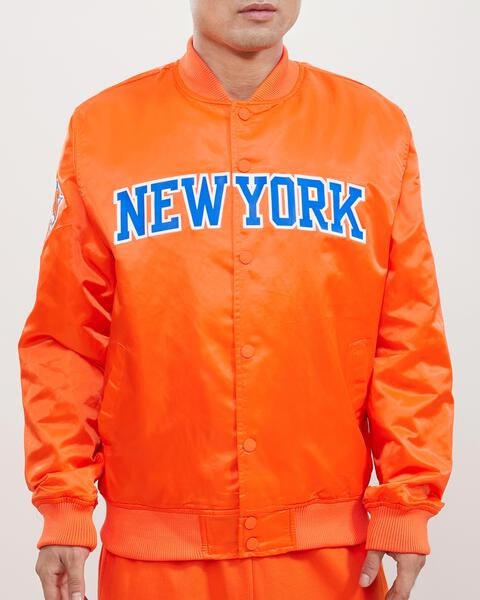 Pro Standard Mens NBA New York Knicks Classic Shorts BNK357054-ORG Orange S