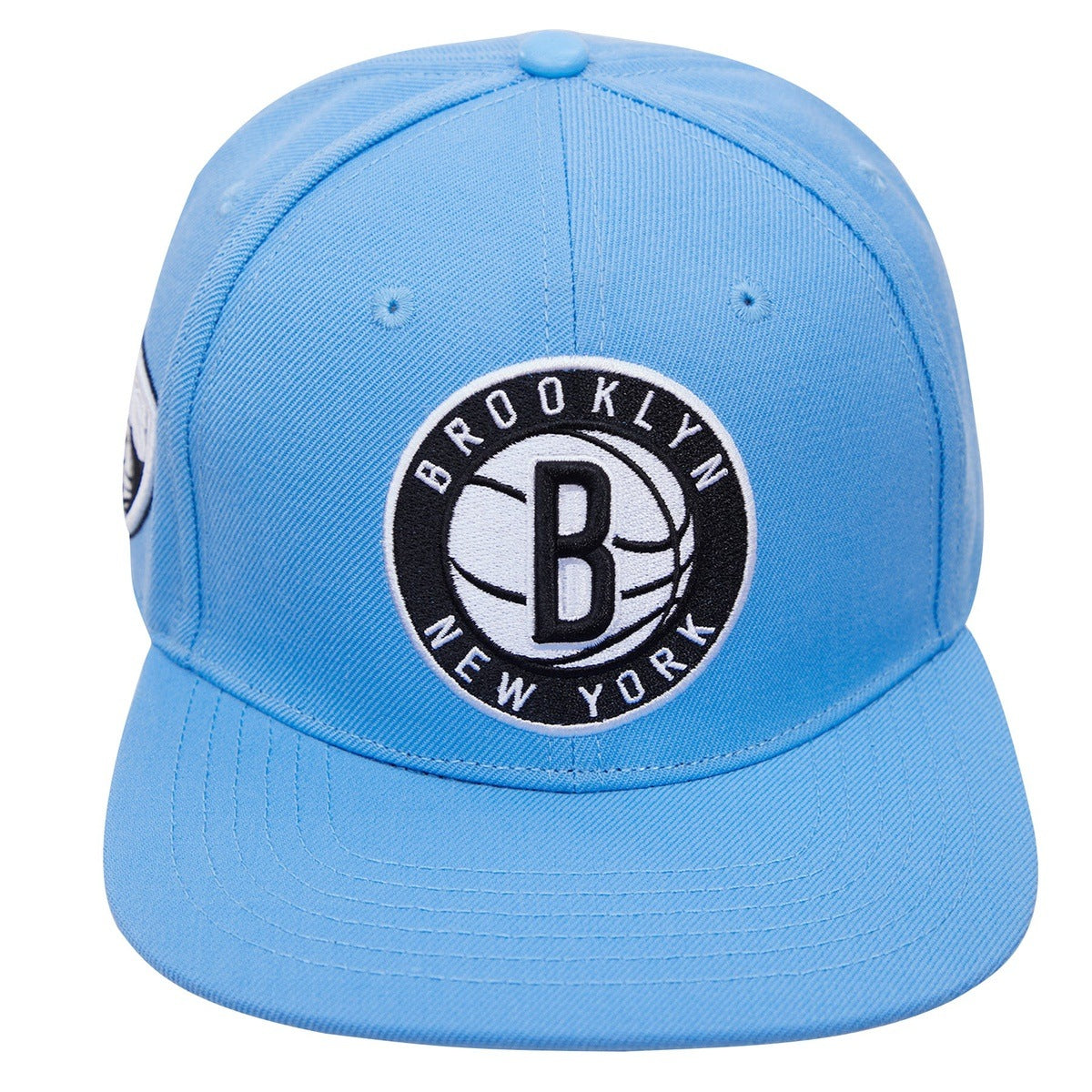 Ultra Game NBA Brooklyn Nets Team Logo White/Black Snapback