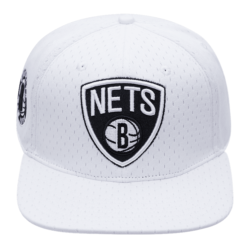 NBA BROOKLYN NETS LOGO MESH UNISEX SNAPBACK HAT (WHITE)