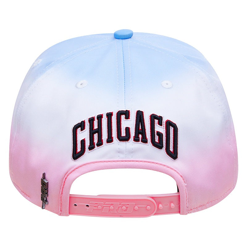CHICAGO BULLS LOGO SNAPBACK HAT OMBRE (BLUE/WHITE/PINK)