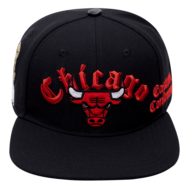 NBA CHICAGO BULLS OLD ENGLISH UNISEX SNAPBACK HAT (BLACK)