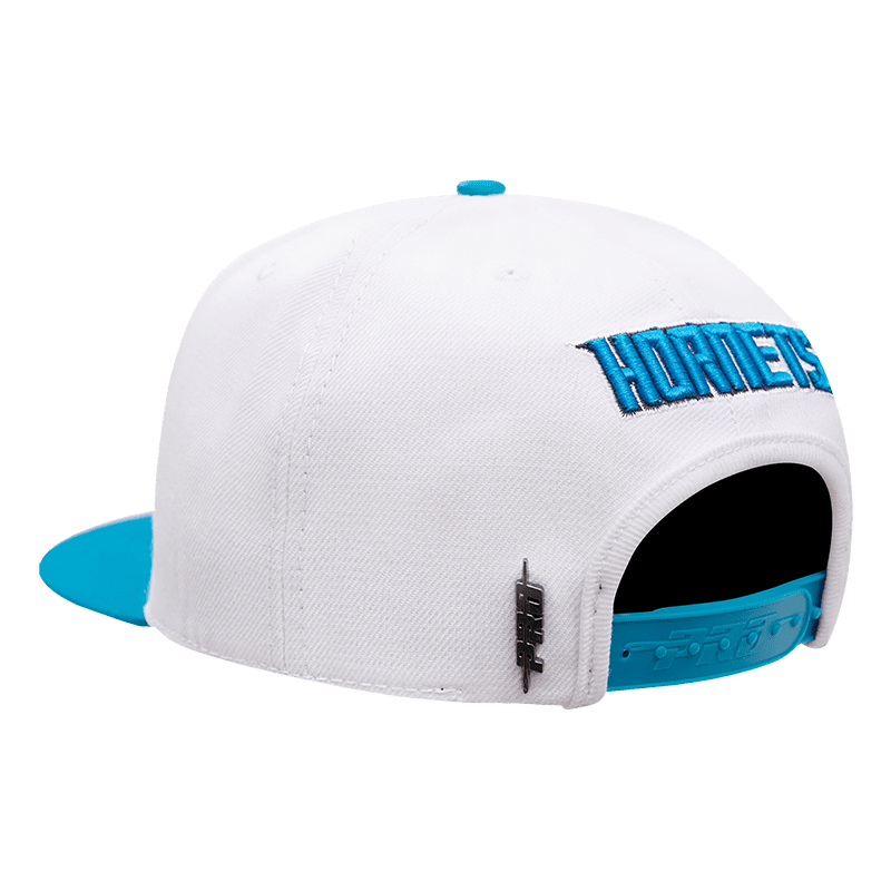 CHARLOTTE HORNETS CLASSIC LOGO SNAPBACK HAT (WHITE) – Pro Standard