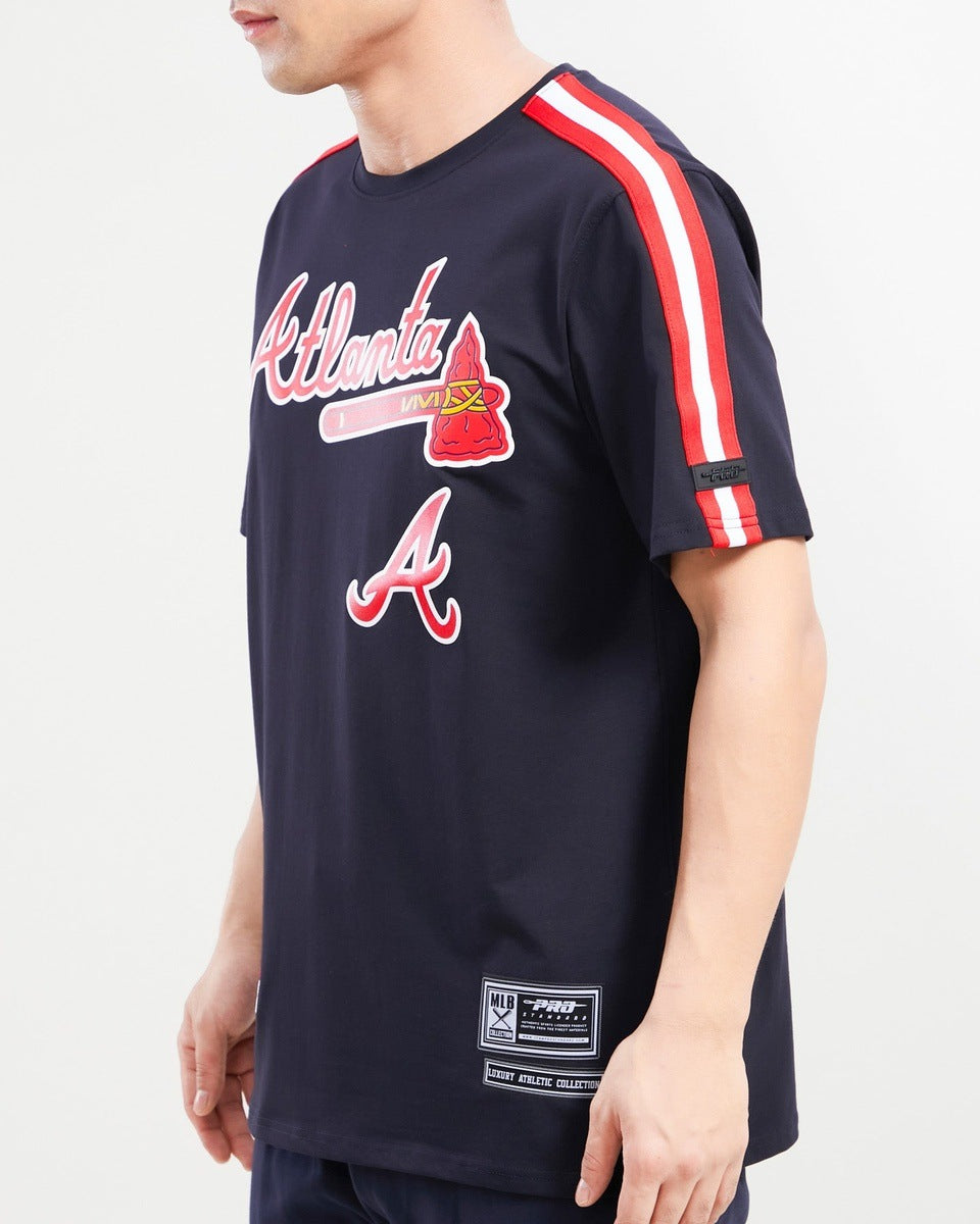 ATLANTA BRAVES LOGO PRO TEAM TAPING SHIRT (MIDNIGHT NAVY/RED)