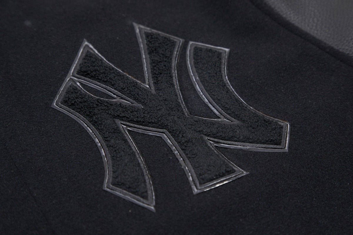 Men's Pro Standard New York Yankees MLB Stitched Logo Pullover Hoodie